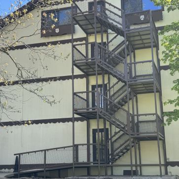 Chestnut Mountain Fire Escape 1 Reduced 